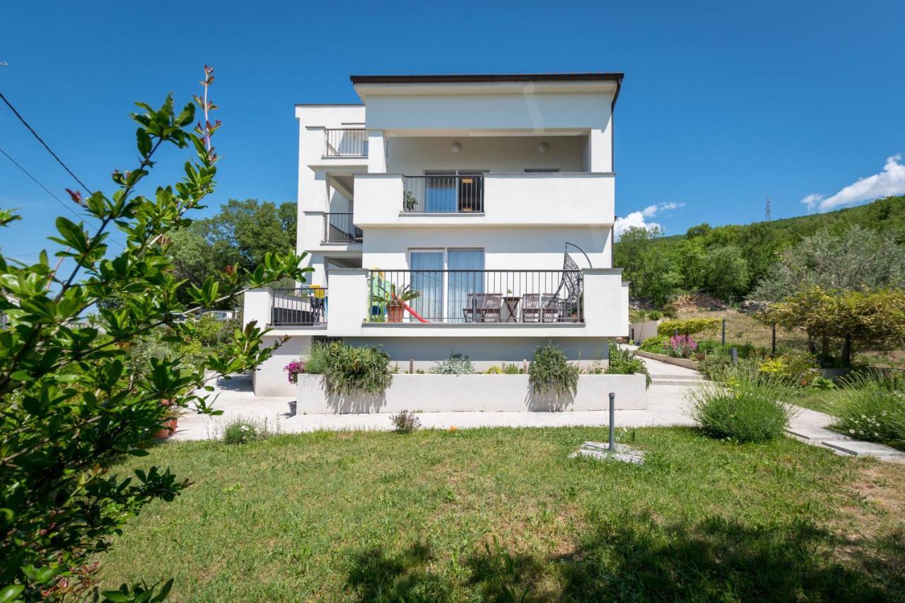 Apartments Moon Dramalj Exterior photo